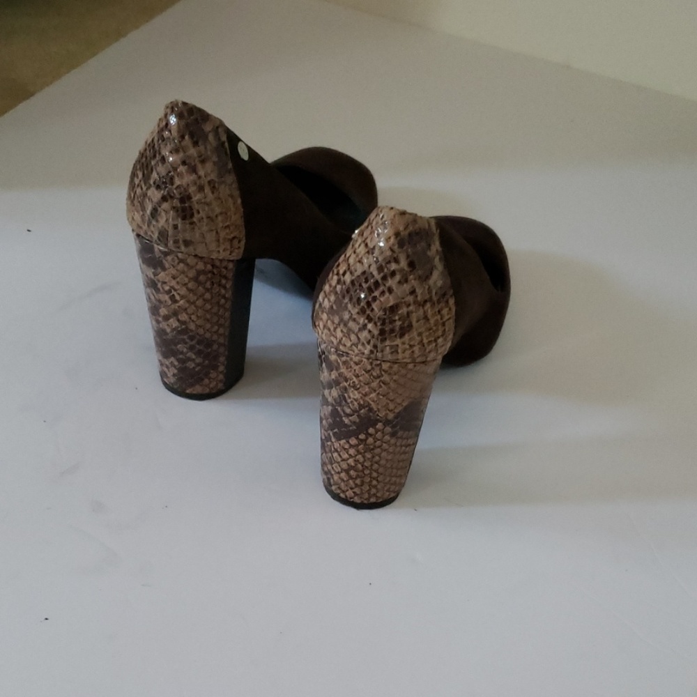 Shoes - Picture 3 of 3